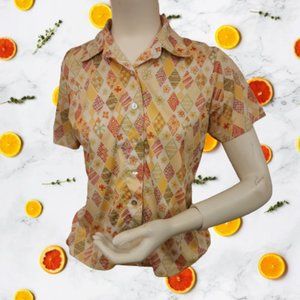 County Seat beautiful light pattern top Med